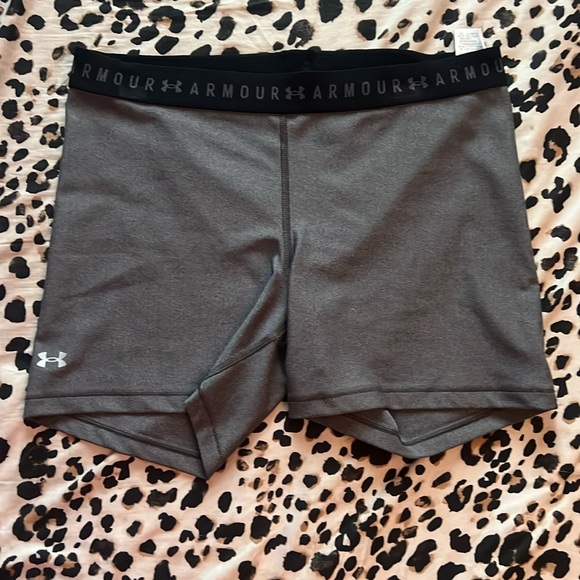 Under Armour Pants - Under armour workout shorts size XL